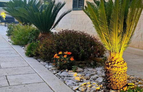 Villa TM with private heated pool, poolhouse & private garage - Photo 7