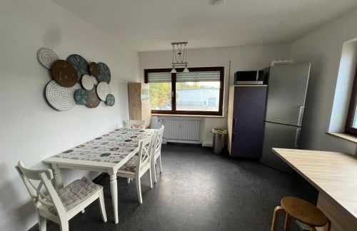 Monteurzimmer 3 Pers, Würzburg, Gerbrunn, Gemeinschaft Küche, Dusche, WC - Foto 4