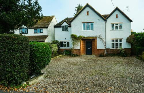 Large open plan villa with garden near the Thames - Photo 2