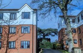 Stylish, Peaceful 2-Bed Flat with Free Parking - Foto 20