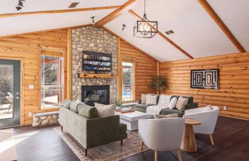 Fitzhugh Lodge - Pool, Poker, Pickleball, Sleeps 16 - Foto 13