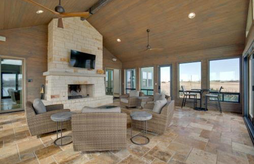 Game Room, Fireplaces, On-Site Lake! Kaufman Home - Foto 11