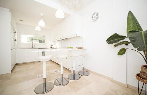 Nirvana - Luxury Villa with heated pool - Photo 11