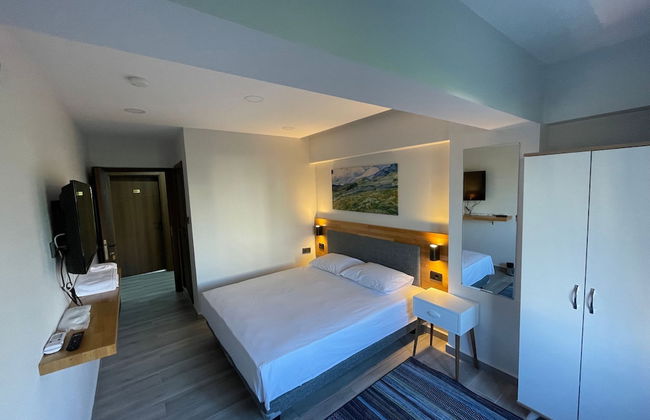 Royalova Hotel - Photo 17