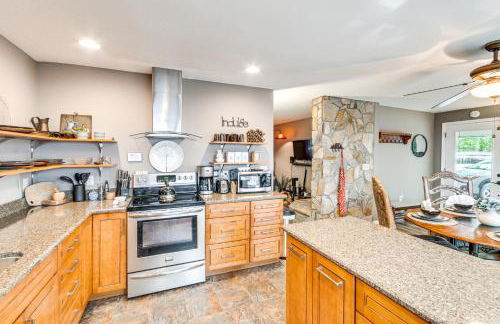 Cozy Hideaway with Grill, 17 Mi to Asheville - Foto 11