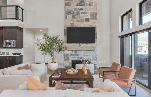 New East Deer Valley, 1 min, 994 New luxury 5br Twin House, Hot Tub, Lake view, Park City 10 min - Photo 7