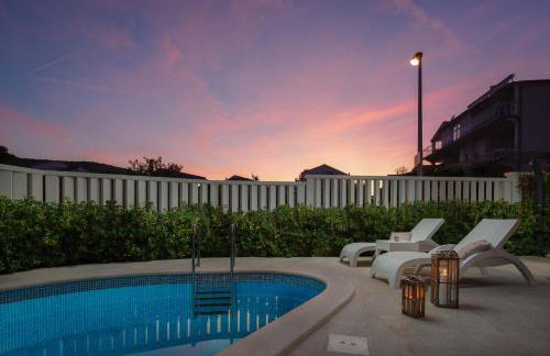 Villa Authentica with Heated Pool - Foto 3