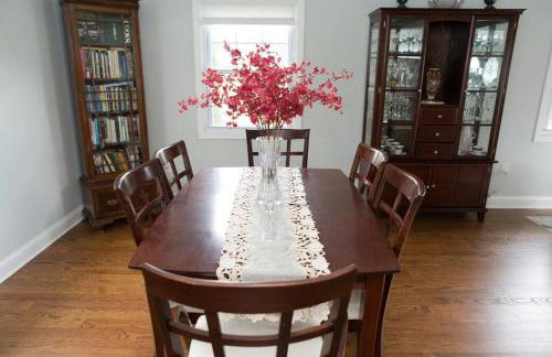 Spacious Modern Home in West Freehold - Foto 12