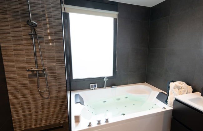 Wellness Bungalow With Whirlpool and Sauna - Foto 13