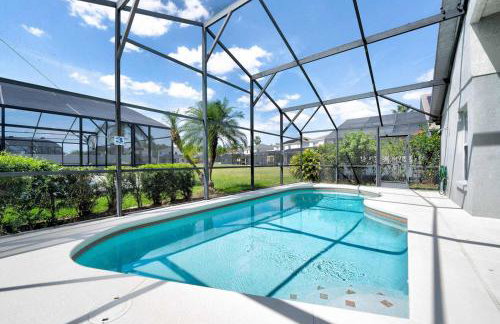 Private Pool Getaway Near Theme Parks - Foto 78