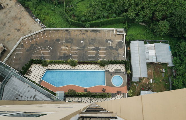 Best Homey Studio at The Oasis Apartment - Photo 24