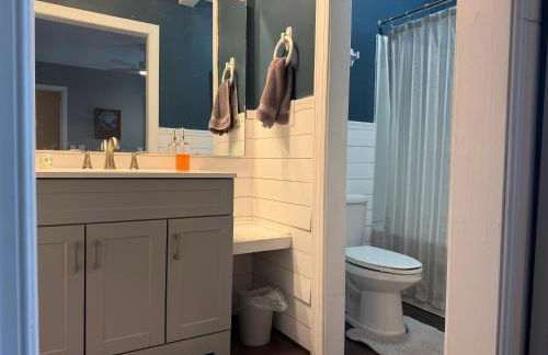 Full townhouse near Shem Creek & Downtown with Hot Tub - Photo 22