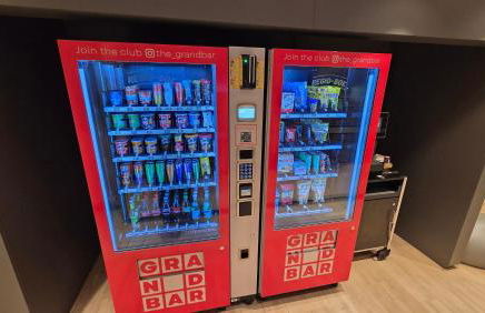 Business suite with skyline view with parking space - Foto 9