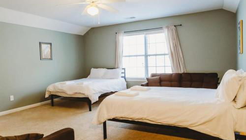 The Lucky Charm Sunny Screened Porch Near USC&Base - Foto 5