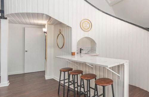 Renovated Barn in the Woods with Hot Tub - Foto 22