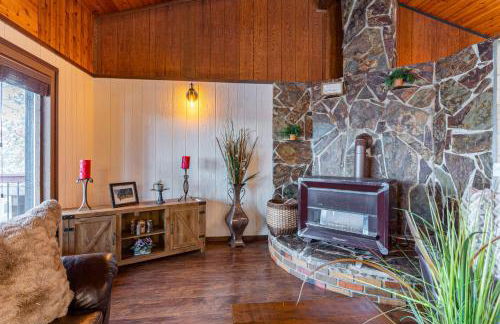 Hilltop Hideaway - Photo 6