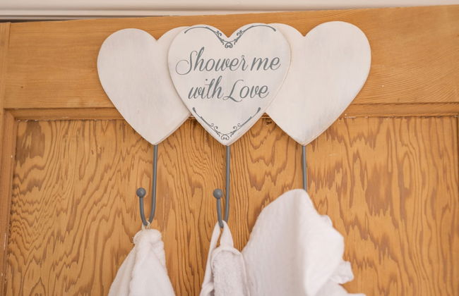 Contemporary Bright House 20 Min To Manc - Photo 13