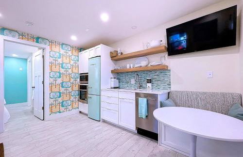 Just Beachy! One bed one bath charmer steps to beach - Photo 6