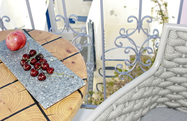 Esperia Luxury Suites - Photo 25