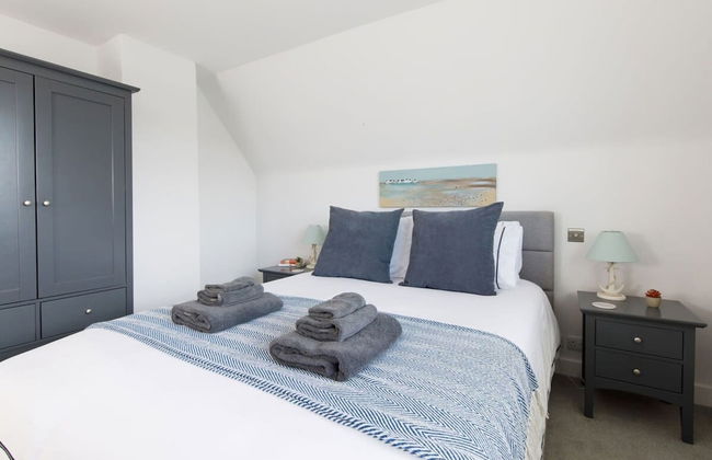 Coastal Retreat for 6 Close to Beaches - Photo 44