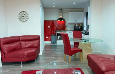 2BR Bungalow with Parking - Sunbeam Haven - Foto 7