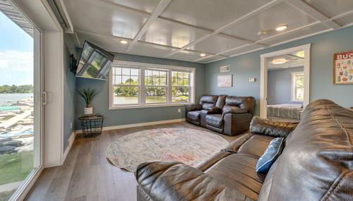 Chippewa Falls Getaway with Community Lake Access! - Foto 1