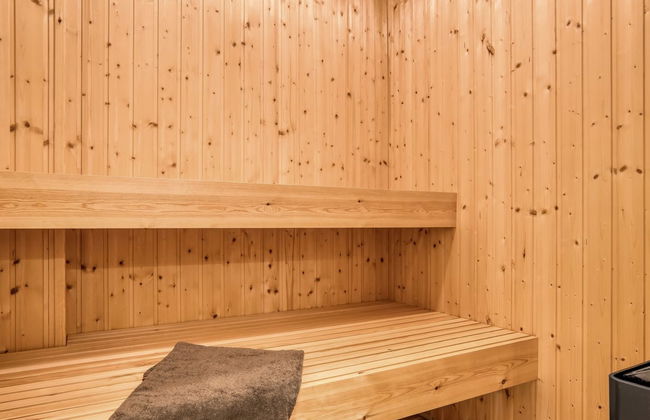 "Eileen" - 300m from the sea - Photo 9