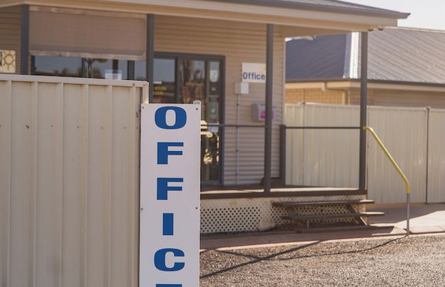 Sundowner Cabin and Tourist Park - Photo 1