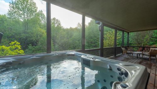 Fireside Retreat Hot Tub, Game Area, Fire Pit & Mountaintop Views! - Foto 2