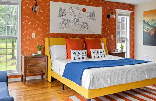 LKJ - Lakefront Home, Hot tub, Fire Pit, Games and Movie Room! - Foto 15