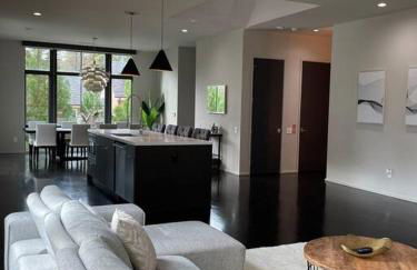 Lux Atlanta Home with Arcade room - Foto 17