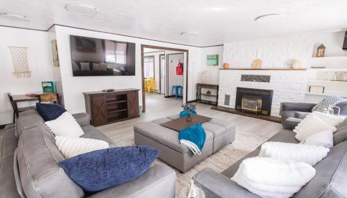 Lazy Duck Inn #30 The Lucky Duck House, a cozy 2-bedroom retreat 1 min from Yellowstone - Foto 2