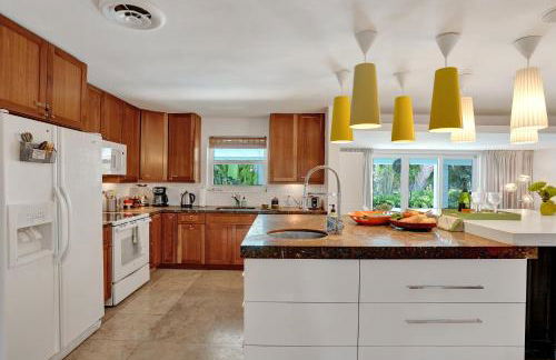 New! Waterfront Heated Pool, Fishing Pier, Designer Touches, 2mi to Beach - Photo 44