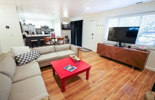 Game Night Downtown - BSU - Slots - Over 100 Games - Foto 41