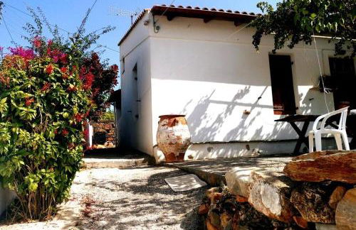 Afrodite's House-Restaurated Oil Factory - Photo 2