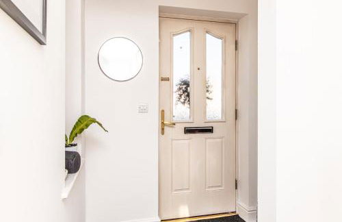 Newly Renovated Modern 3BR Home Near the River Thames - Foto 21