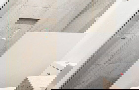 Moderna Villa con Hermosa Vista al Lago - Photo 14