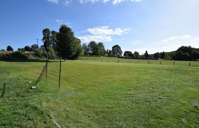 Charming Holiday Home in Sainte-ode With Terrace - Foto 17