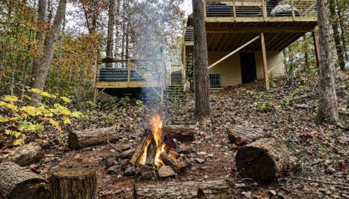 Romantic Cabin, Hot Tub, Lake Access, OutdoorLiving! - Photo 4