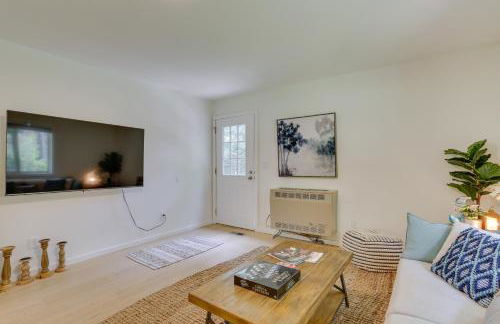 Cozy Swan Lake Apt with Grill and Private Yard - Foto 7