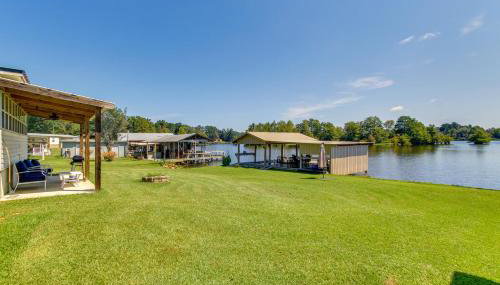 Private Dock + Fire Pit: Point A Lake Retreat! - Photo 3