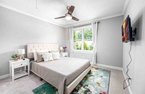 Cozy Boho Kildaire Farms Home- near Downtown - Foto 33