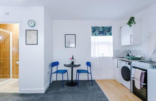 Jephsons Lodge Studio 6 - Town Centre Gem, Parking, WiFi & Free Netflix - Foto 18