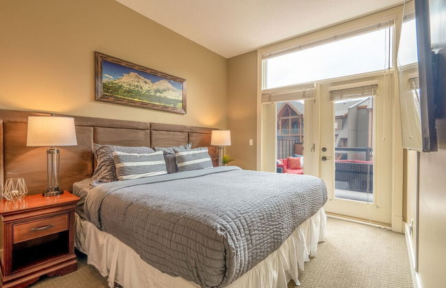 Luxury 3-Br Penthouse | INDOOR Pool & Hot Tub | Pool Table | 2 Decks + Mtn Views - Photo 1