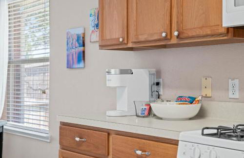 Relaxing 3BR 2BA Oasis - Hot Tub & 5 Beds! - Foto 19