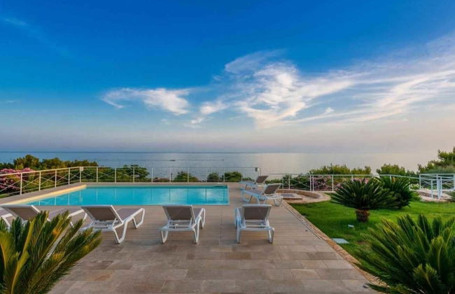 Luxury Scialandre Exclusive Pool Villa - Photo 22