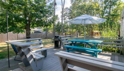 Peace and Quiet & Spacious Back Deck - Foto 2