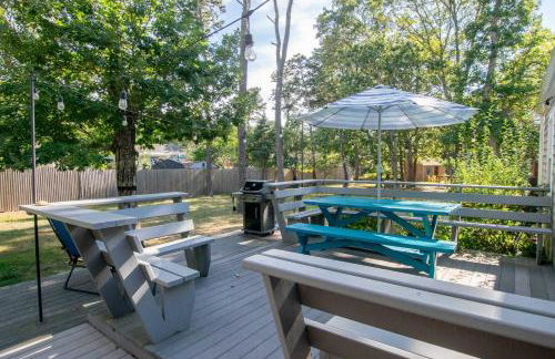 Peace and Quiet & Spacious Back Deck - Foto 2