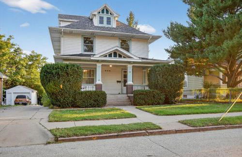 Historic Omaha Manor DT Near Zoo and Pool Table - Foto 16