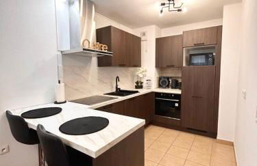 Logement 2 pièces cosy avec parking privé - Foto 6